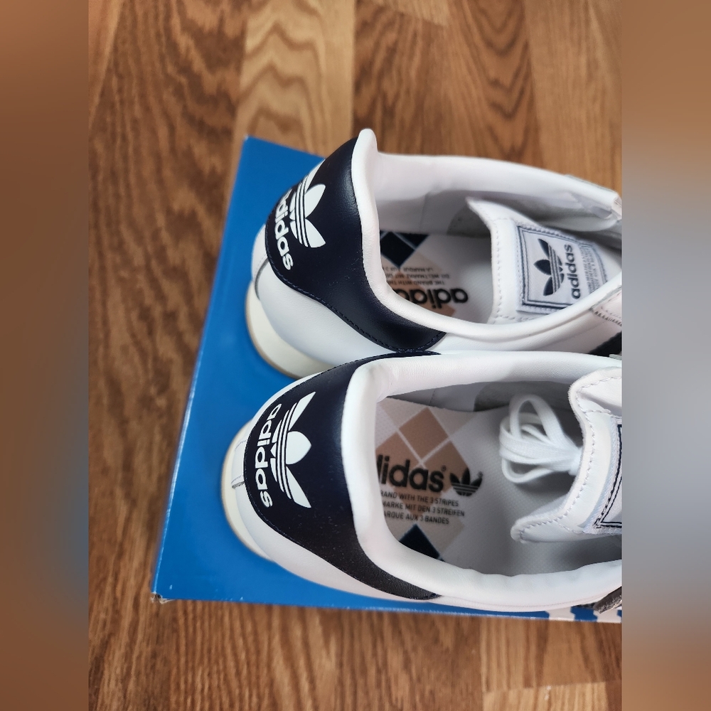 Adidas Samoa - Picture 8 of 17